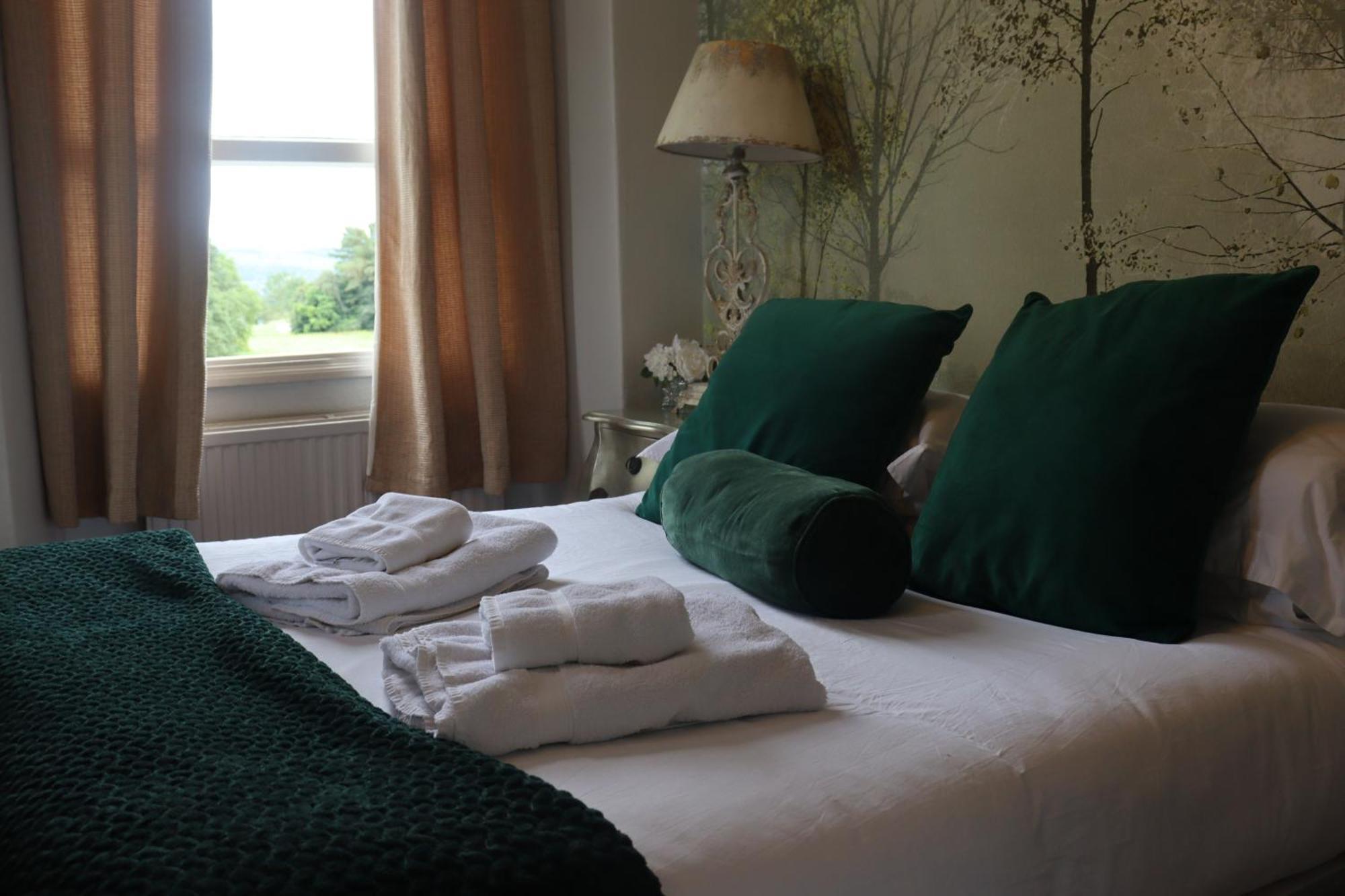 The Gateway Hotel Kendal Bagian luar foto
